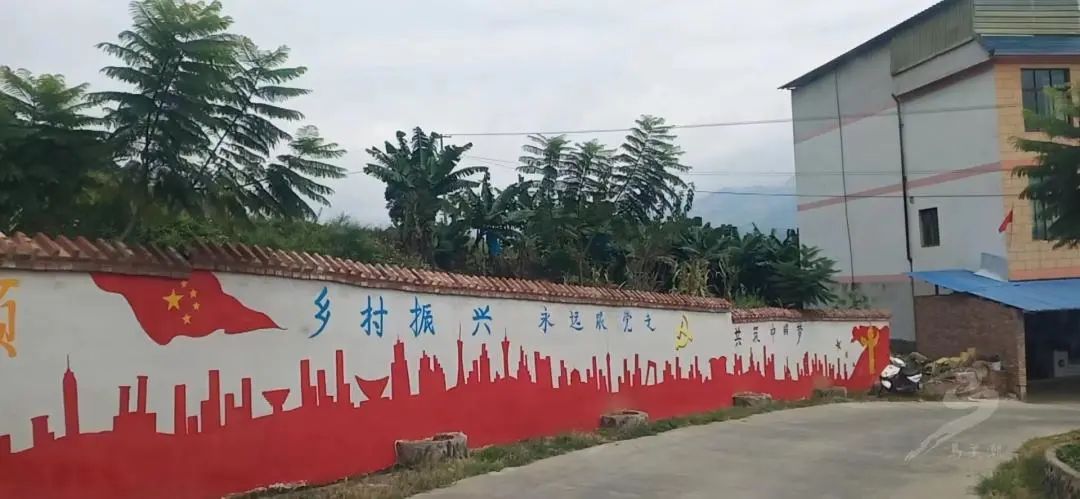 【乡村振兴】夹寒箐镇:“三个抓手”持续提升人居环境 扮靓村庄“新颜值”