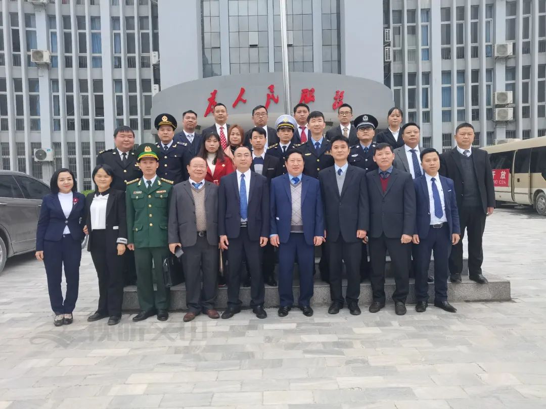 麻栗坡边境经济合作区与越南河江省经济区举行工作会谈