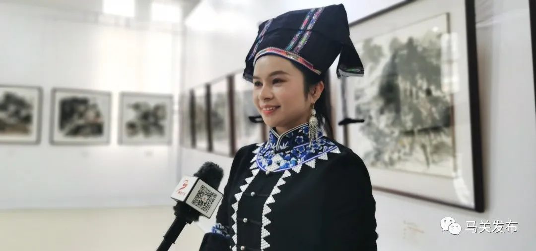 逛画展、领春联……马关市民欢天喜地迎新年