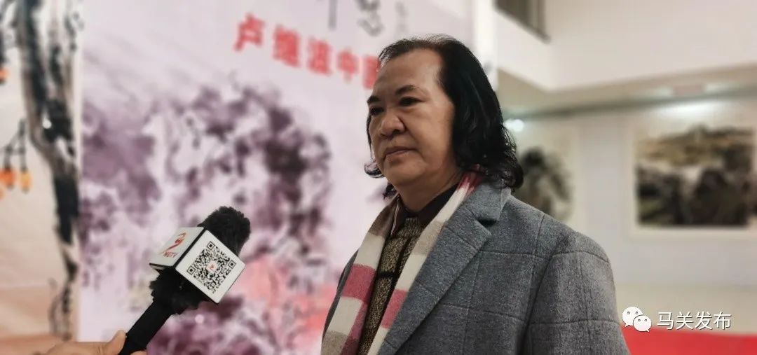 逛画展、领春联……马关市民欢天喜地迎新年