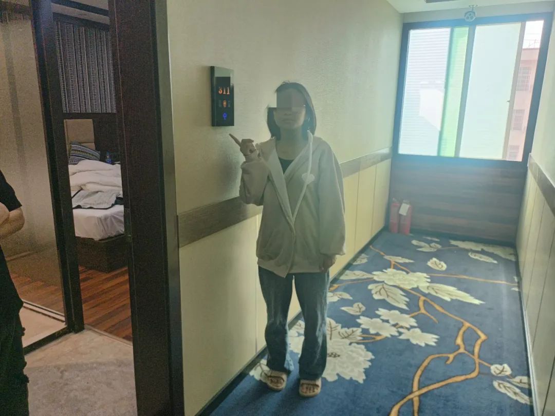 情侣开房只登记一个人,富宁酒店竟惹上反恐……