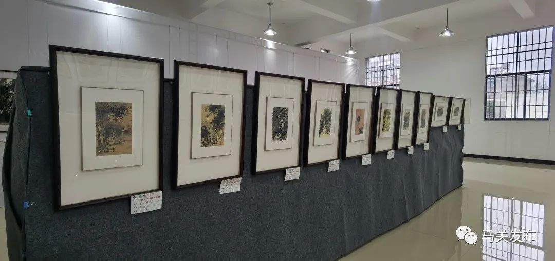 逛画展、领春联……马关市民欢天喜地迎新年